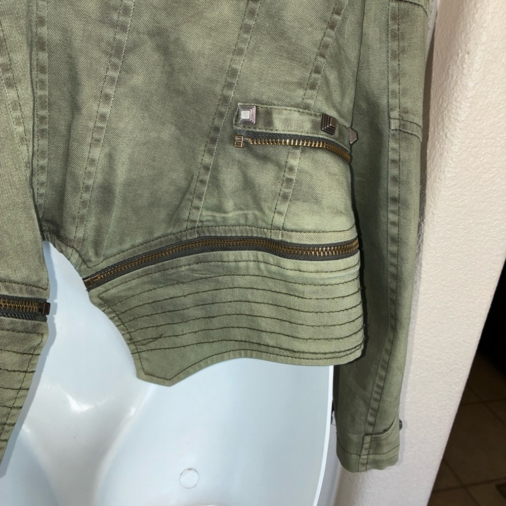 LOOKBOOK STORE Studded ‘Army’ Green Women's Cropped Jacket with Zippers. XL EUC - Picture 7 of 17